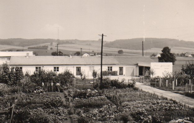 Das Firmengebäude in den frühen 50er Jahren, Mathias Schmidt GmbH in Triftern